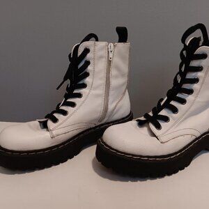 Sincerely Jules Women's White Combat Platform Boots Size 6M